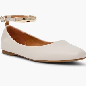 New- Dolce Vita Muse Ballet Shoe in Cream